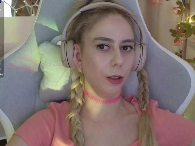 Discover -Light-Fury-, she wants to masturbate for you -Light-Fury- from BongaCams