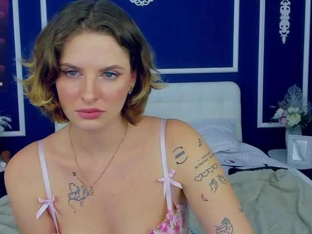 AdelRay from BongaCams