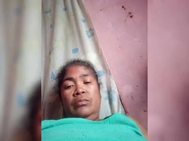 Aiiina from BongaCams