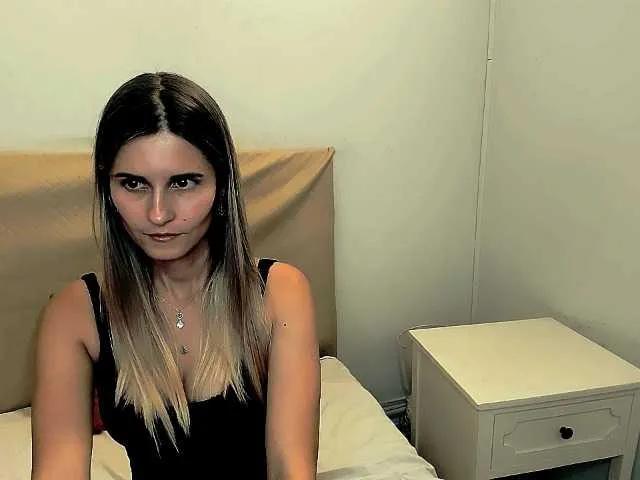 CatrinGood from BongaCams