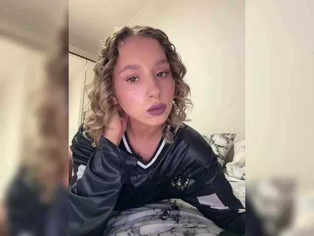 Crystal1-1 from BongaCams