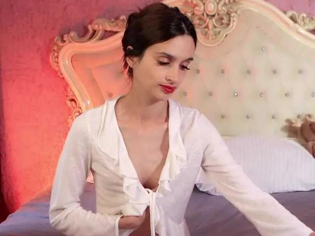 enchantressss from BongaCams