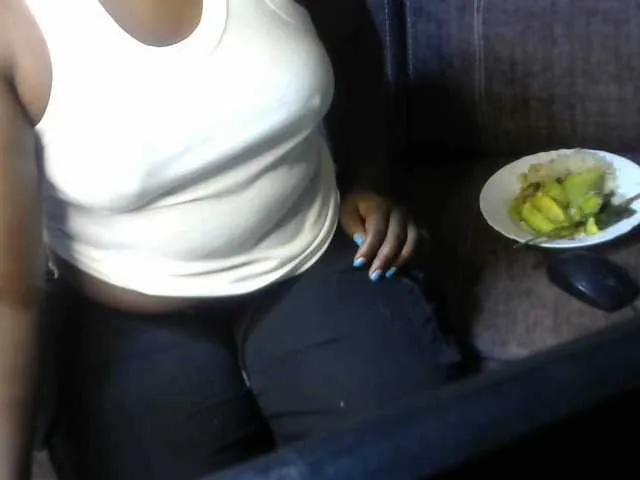 Hairypusssy from BongaCams