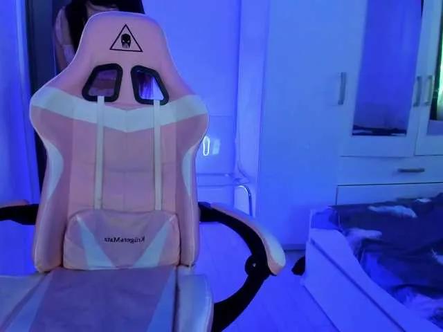 kaylalaine1 from BongaCams