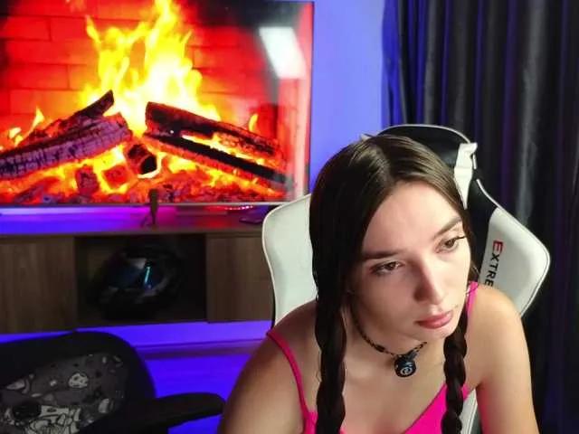 Discover Laxyflaxy, she wants to masturbate for you laxyflaxy from BongaCams