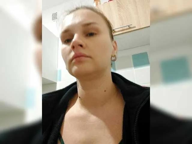 LisaLovHoney from BongaCams