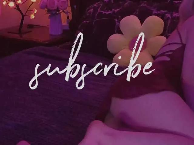 LollyGirlMoon from BongaCams