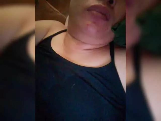 MoanFormebb from BongaCams