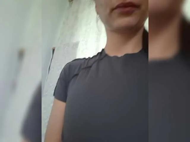 monikaG from BongaCams