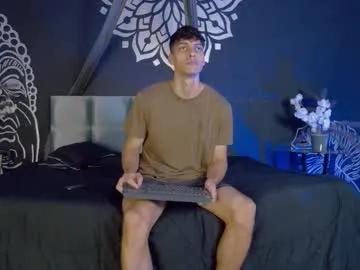 Watch Chaturbate's Alessiovitale alessiovitale from Chaturbate