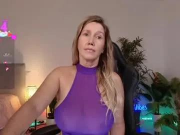 angel_danm_milf from Chaturbate