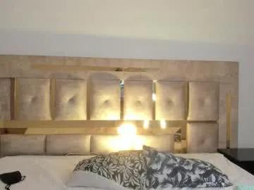 Watch slutty camslut Ari_sunshine ari_sunshine from Chaturbate