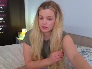 dianaholiday from Chaturbate