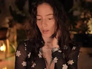 effylowell_ from Chaturbate