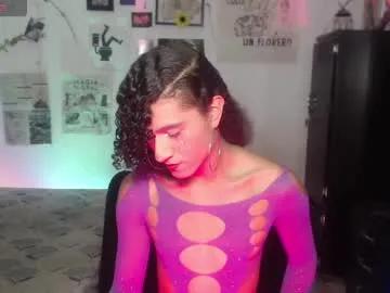 ellis_flowers from Chaturbate