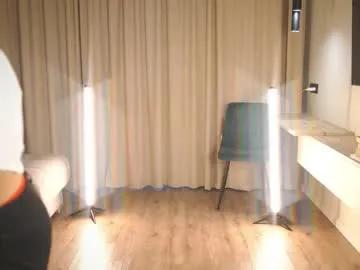 Masturbate to Kissmesloww, she wants to masturbate for you kissmesloww from Chaturbate