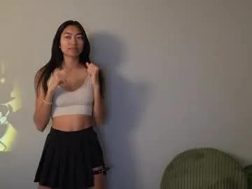 littlemiss_kira from Chaturbate