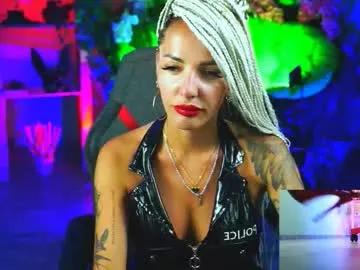 monicamaxwel from Chaturbate