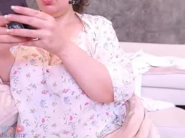 Watch Serareads, she wants to masturbate for you serareads from Chaturbate