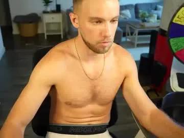 troy_greenxo from Chaturbate
