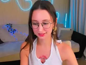 yourlovelystoryy from Chaturbate
