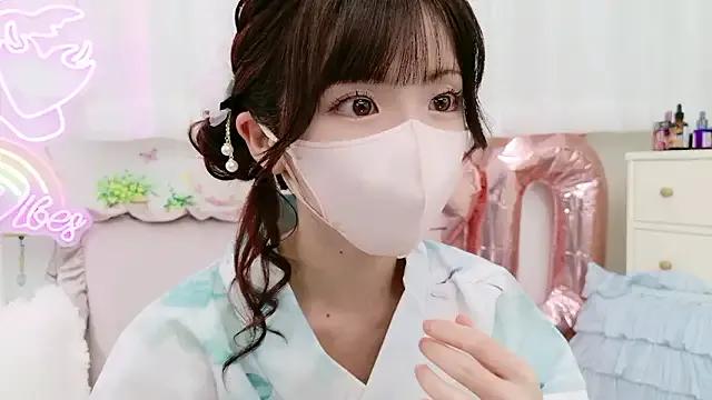 -minami- from StripChat