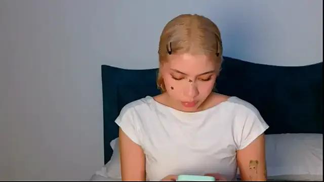 Watch Angelinhaaa, they want to masturbate for you angelinhaaa from StripChat