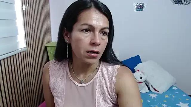 camilavargas_ from StripChat