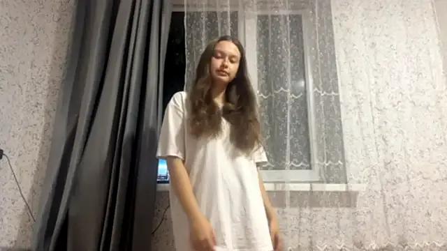 Discover naked performer CharlynDini CharlynDini from StripChat