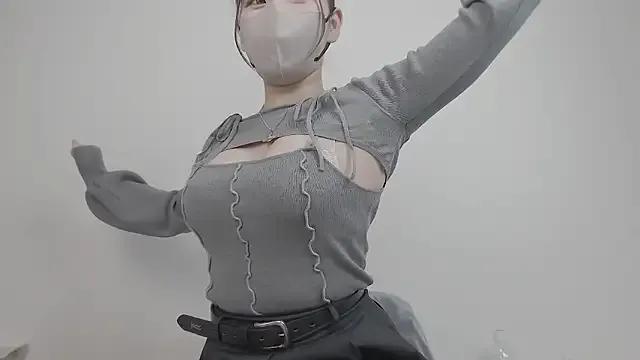 CocoaMilk18 from StripChat