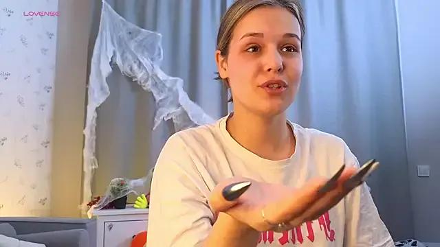 EthalGold from StripChat