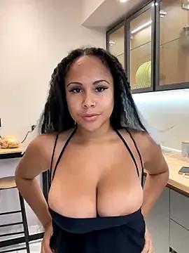 HaileyDiana from StripChat