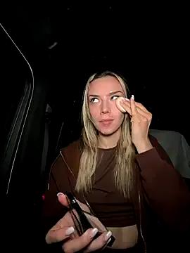 HopeHeaven from StripChat