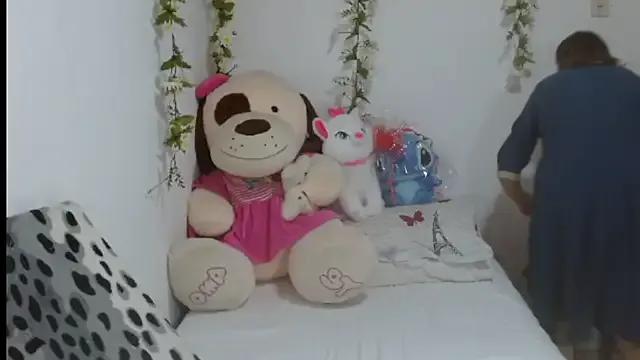 Explore StripChat's Italagomez_ italagomez_ from StripChat