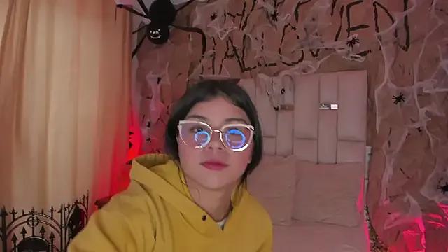 Discover Jade_Nmm, she wants to masturbate for you Jade_Nmm from StripChat