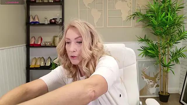 LadyLeea from StripChat