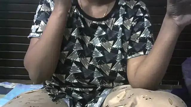 LeaningWeave from StripChat