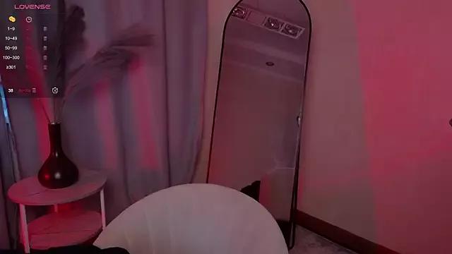 lissaros from StripChat