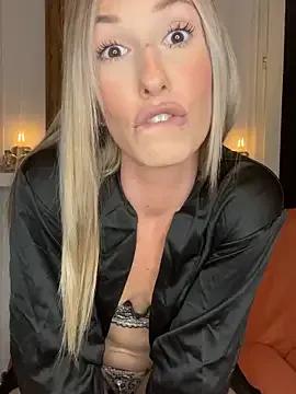 Discover Lola_tentatiion, they want to masturbate for you lola_tentatiion from StripChat