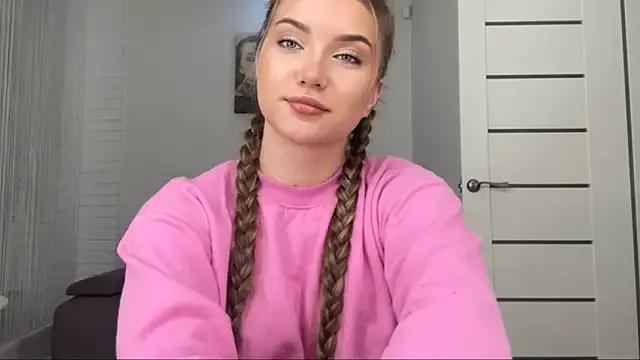 Naked LouraStalter wants you to fuck her body now LouraStalter from StripChat