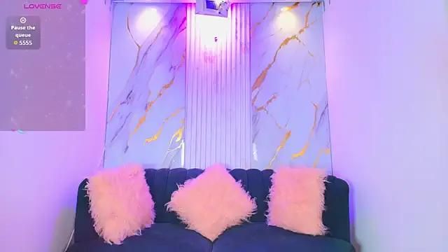 Masturbate to naked camwhore Mhiaa_Sweet Mhiaa_Sweet from StripChat