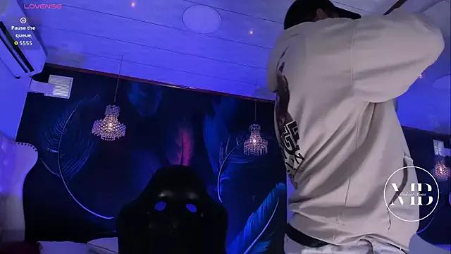 Sweet MichaelBear_ wants you to fuck his body now MichaelBear_ from StripChat