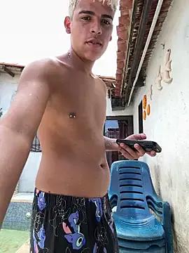 MrLeoLatino from StripChat