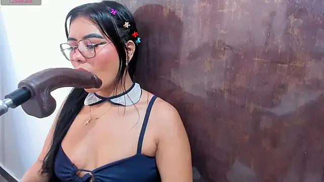 pocahontas_lantina from StripChat