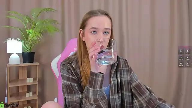 Cute Sweett_Monica wants you to fuck her body now Sweett_Monica from StripChat