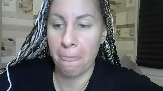 TherestlessKitty from StripChat