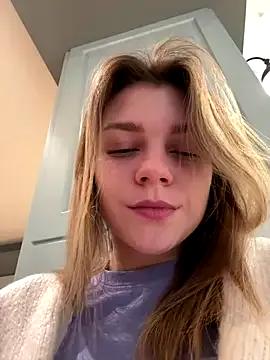 ValenciaShock from StripChat