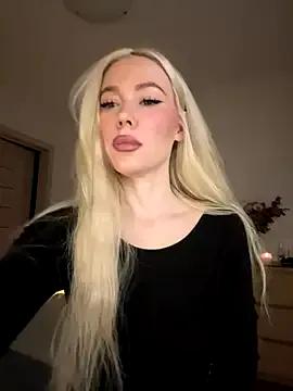 xDinnax from StripChat